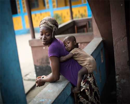 EXO灿烈主演电影《所以，和黑粉结婚了》 帅气外貌引关注