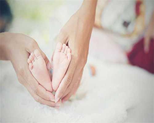 羽绒服里面配什么“内搭”？学三木妈妈搭这3件，时髦显瘦显气质