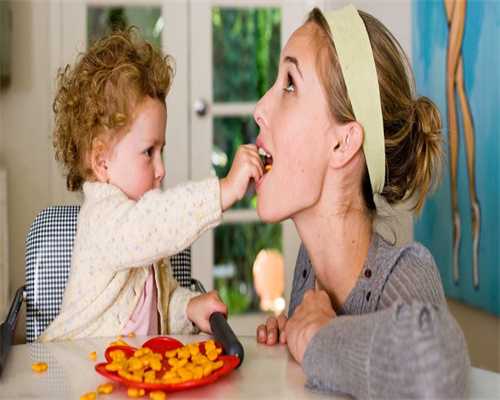 定制化妆品和联名服饰齐首发，进博会刮起时尚旋风｜进博始发站