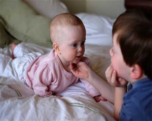 【娱乐八卦】黄奕遭遇家暴   盘点遭遇家庭暴力的20位女星